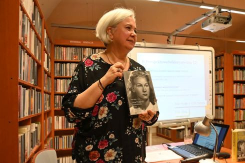 Bajkowe wizualizacje traumy obozowej. Casus Zofii Posmysz