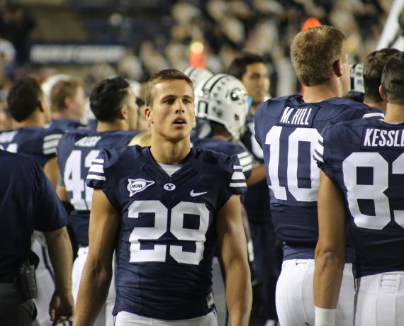 football-461340_1920