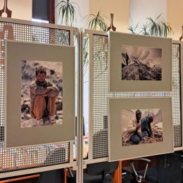 Fragment wystawy fotograficznej Grzegorza Surmacza "Karakorum"