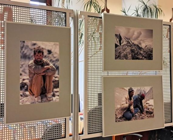 Fragment wystawy fotograficznej Grzegorza Surmacza 